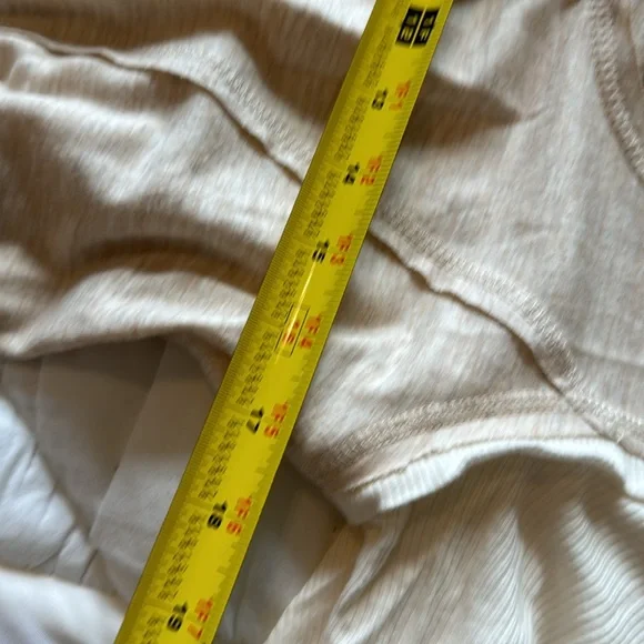 Bcbgeneration hooded sweater dress no holes no rips from non-smoking home - Picture 6 of 9